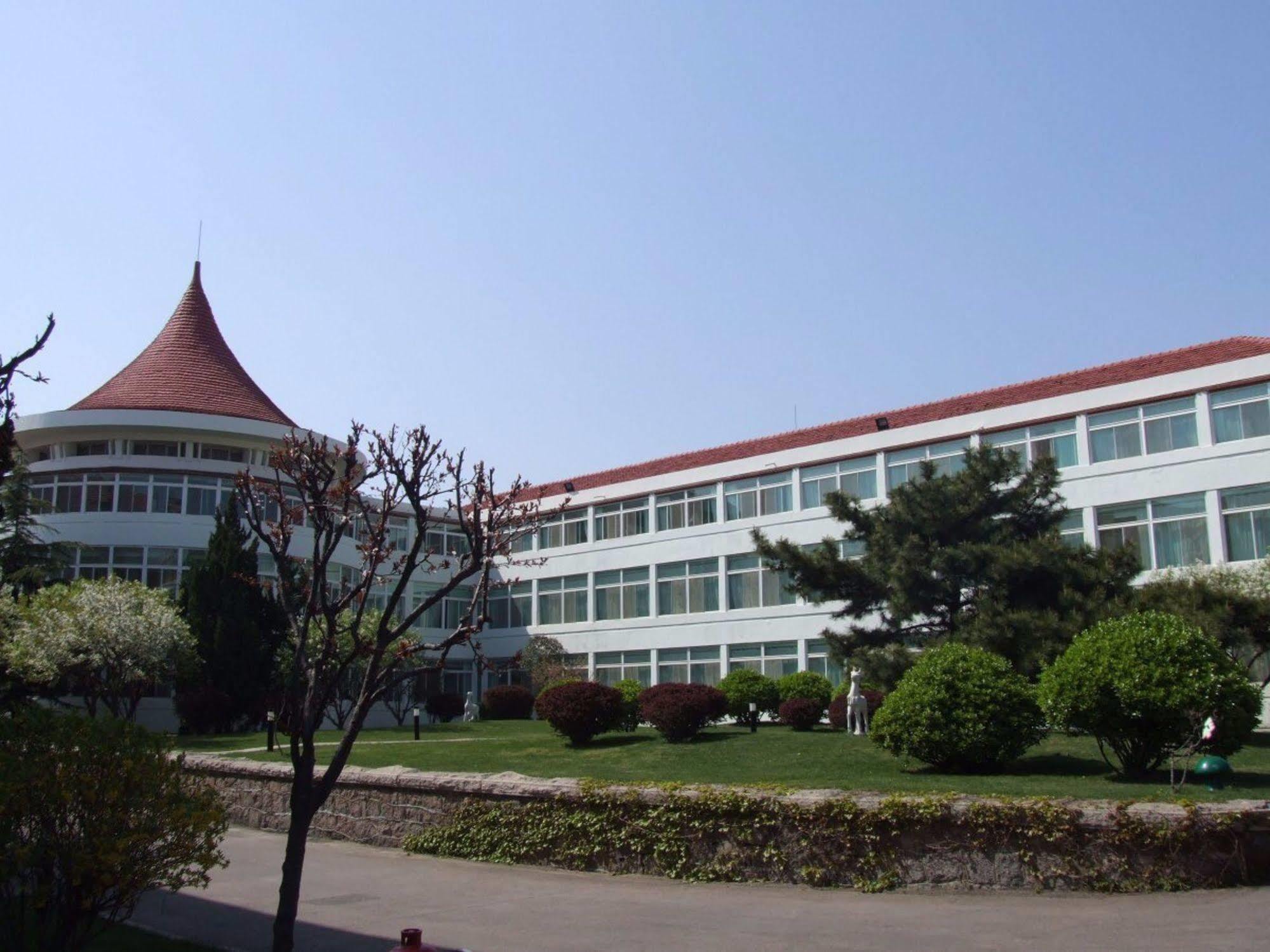 Qingdao Garden Hotel Exterior photo